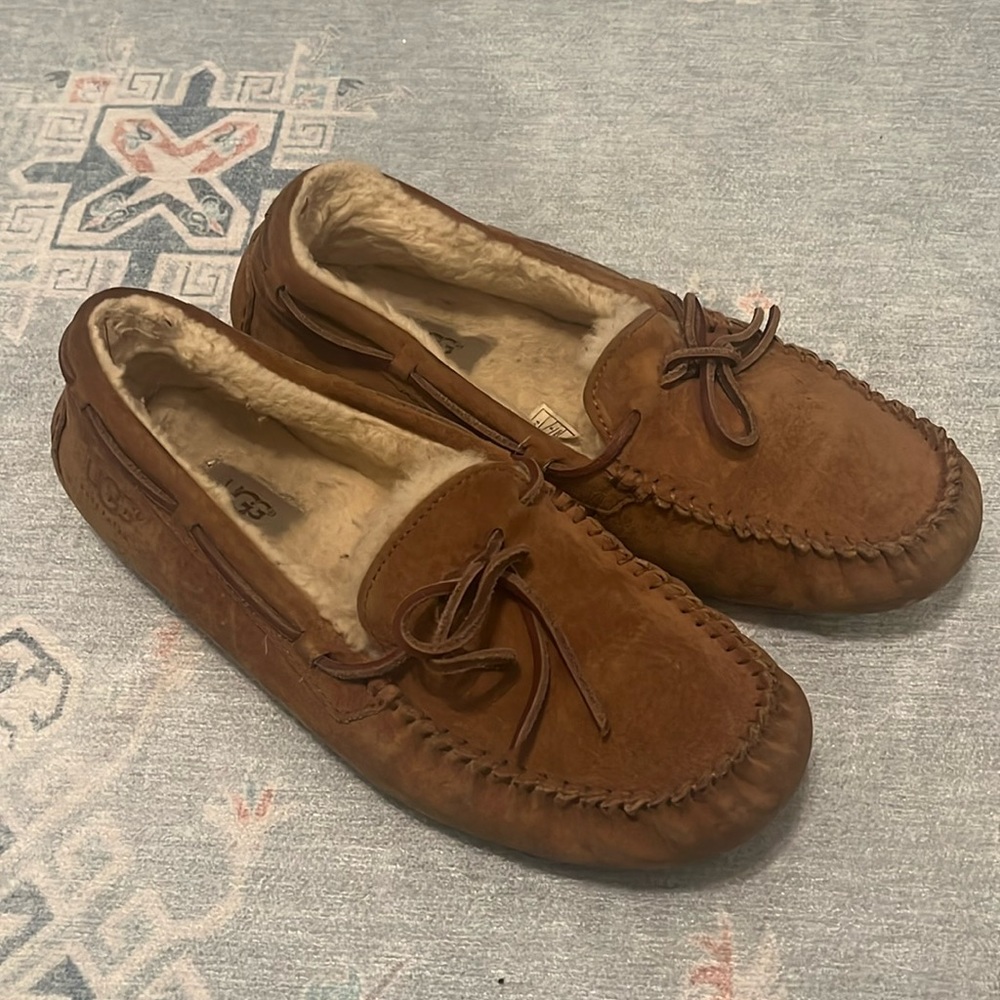 Ugg Dakota slipper